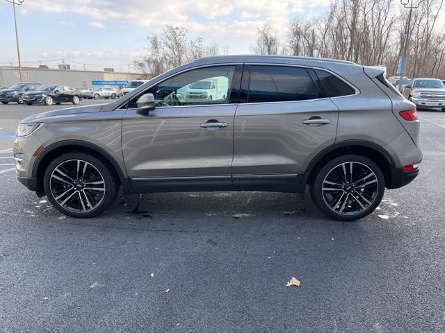 Photo of 2017 Luxe Silver Metallic Lincoln MKC
