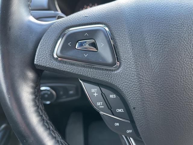 Photo of 2017 Luxe Silver Metallic Lincoln MKC