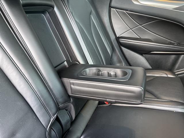 Photo of 2017 Luxe Silver Metallic Lincoln MKC