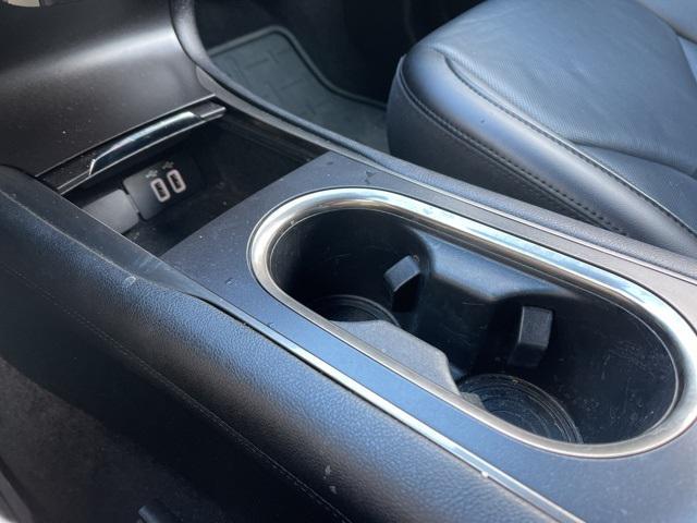 Photo of 2017 Luxe Silver Metallic Lincoln MKC