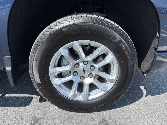 Photo of 2022 Northsky Blue Metallic Chevrolet Silverado 1500