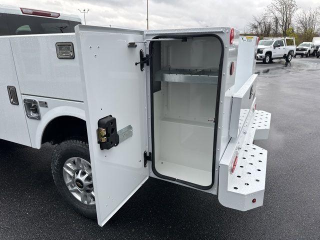 Photo of 2025 Summit White Chevrolet Silverado 2500