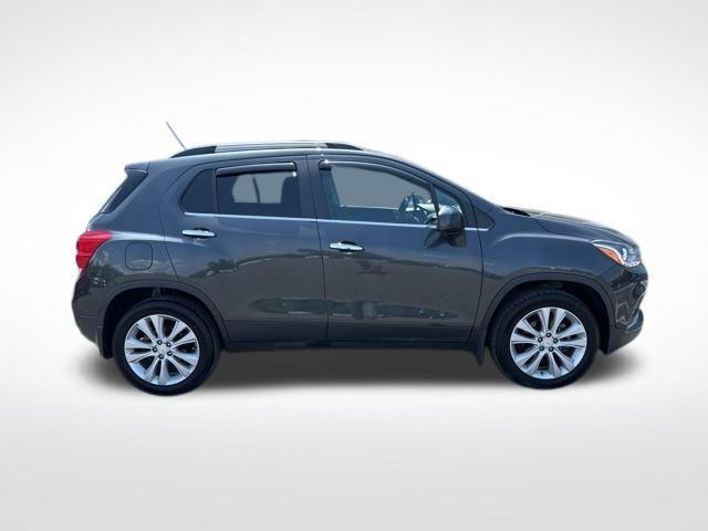 Photo of 2020 Nightfall Gray Metallic Chevrolet Trax