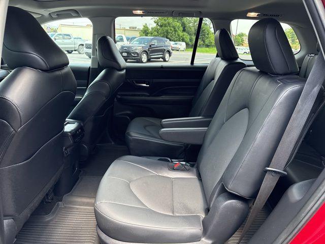 Photo of 2024 Ruby Flare Pearl Toyota Grand Highlander