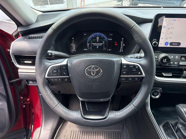 Photo of 2024 Ruby Flare Pearl Toyota Grand Highlander