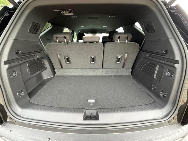 Photo of 2026 Mosaic Black Metallic Chevrolet Traverse
