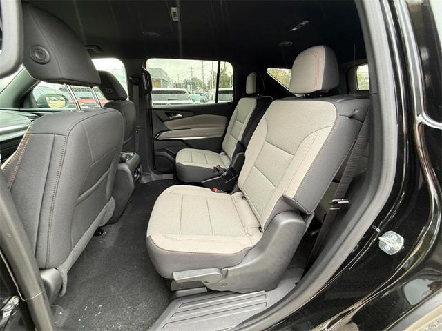 Photo of 2026 Mosaic Black Metallic Chevrolet Traverse