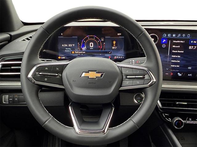 Photo of 2026 Mosaic Black Metallic Chevrolet Traverse