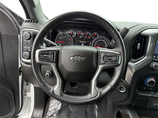 Photo of 2022 White Chevrolet Silverado 1500