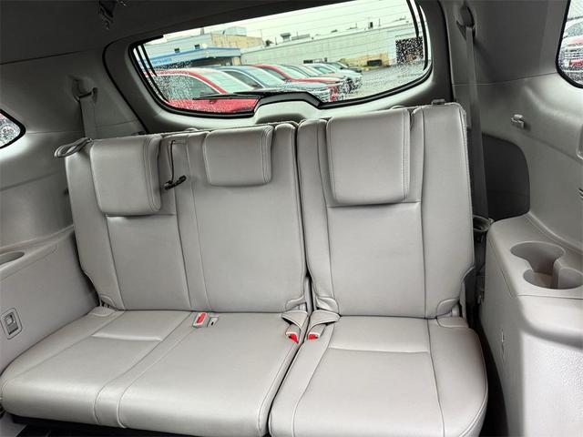 Photo of 2016 Silver Sky Metallic Toyota Highlander