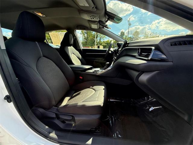 Photo of 2024 Ice Cap Toyota Camry