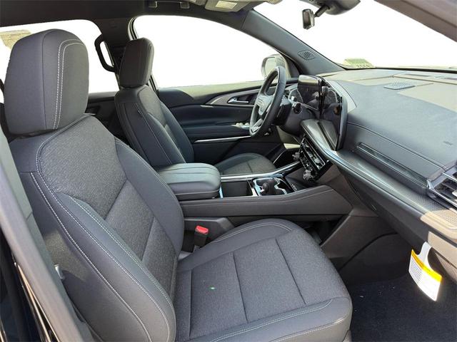 Photo of 2026 Mosaic Black Metallic Chevrolet Traverse
