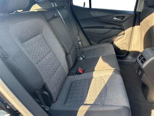 Photo of 2022 Mosaic Black Metallic Chevrolet Equinox