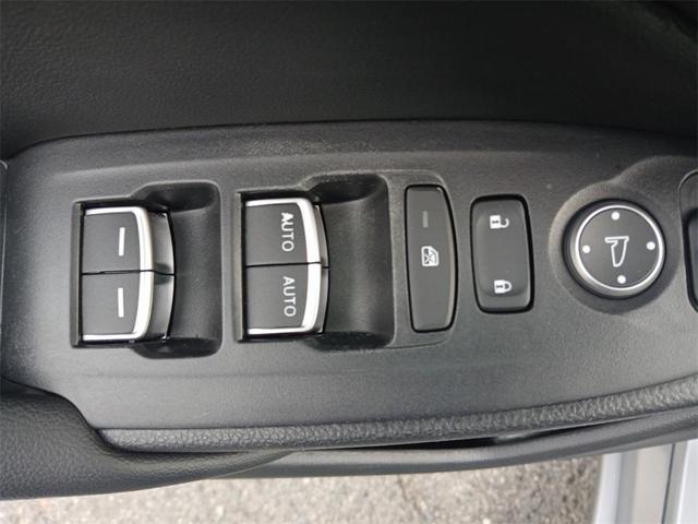 Photo of 2021 Lunar Silver Metallic Honda Accord
