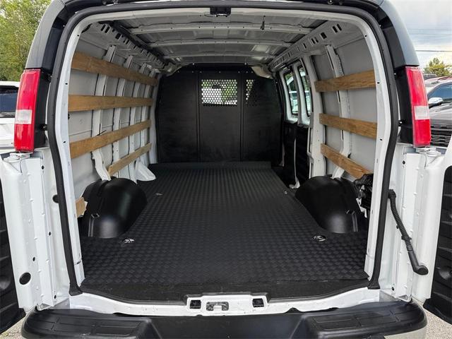 Photo of 2023 Summit White GMC Savana 2500
