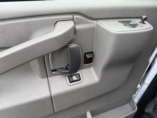 Photo of 2023 Summit White GMC Savana 2500