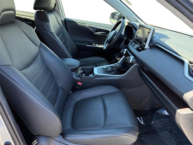 Photo of 2021 Silver Sky Metallic Toyota RAV4