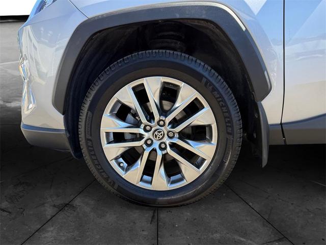 Photo of 2021 Silver Sky Metallic Toyota RAV4