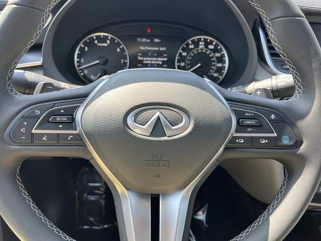 Photo of 2025 Radiant White INFINITI QX50