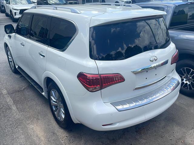 Photo of 2017 Majestic White INFINITI QX80