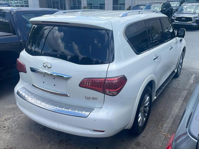 Photo of 2017 Majestic White INFINITI QX80