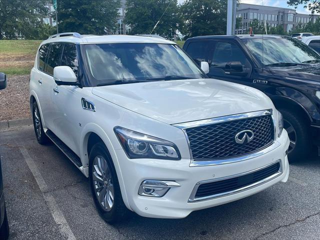 Photo of 2017 Majestic White INFINITI QX80