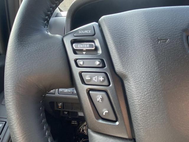 Photo of 2024 Glacier White Nissan Frontier