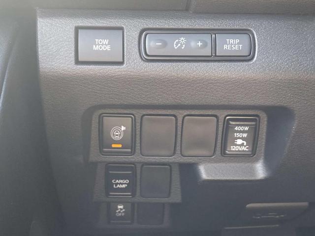 Photo of 2024 Glacier White Nissan Frontier
