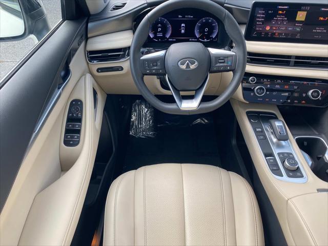 Photo of 2025 Majestic White INFINITI QX60