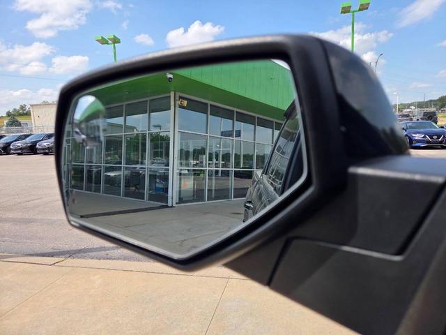 Photo of 2016 Black Chevrolet Silverado 1500
