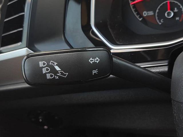 Photo of 2019 Platinum Gray Metallic Volkswagen Jetta