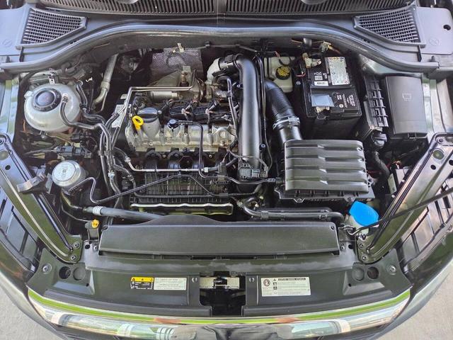 Photo of 2019 Platinum Gray Metallic Volkswagen Jetta