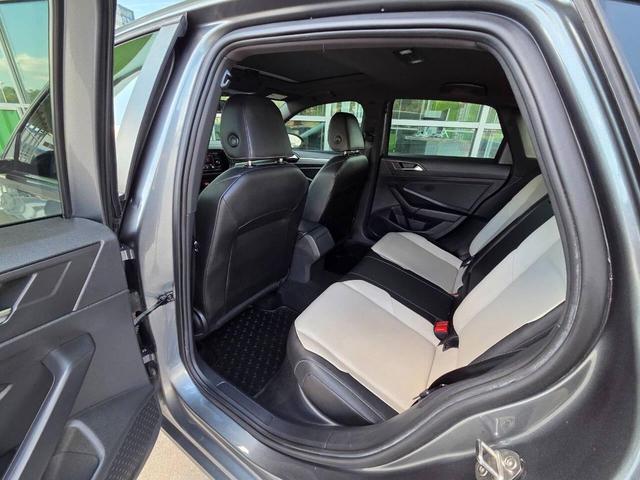 Photo of 2019 Platinum Gray Metallic Volkswagen Jetta