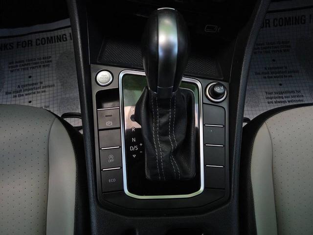 Photo of 2019 Platinum Gray Metallic Volkswagen Jetta