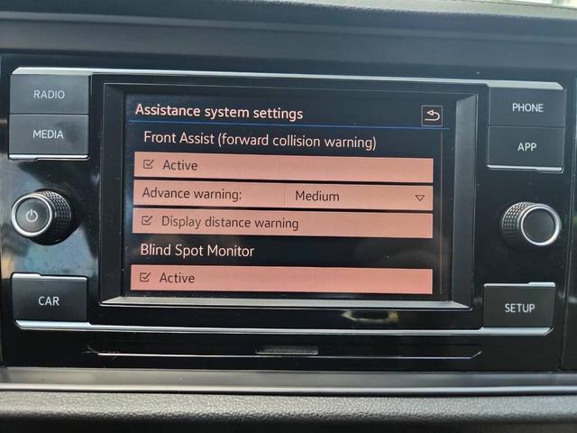 Photo of 2019 Platinum Gray Metallic Volkswagen Jetta