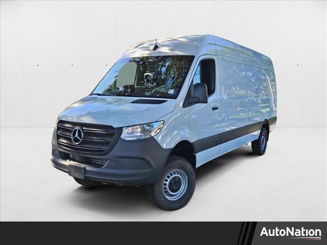 Photo of 2025 Arctic White Mercedes-Benz Sprinter 2500