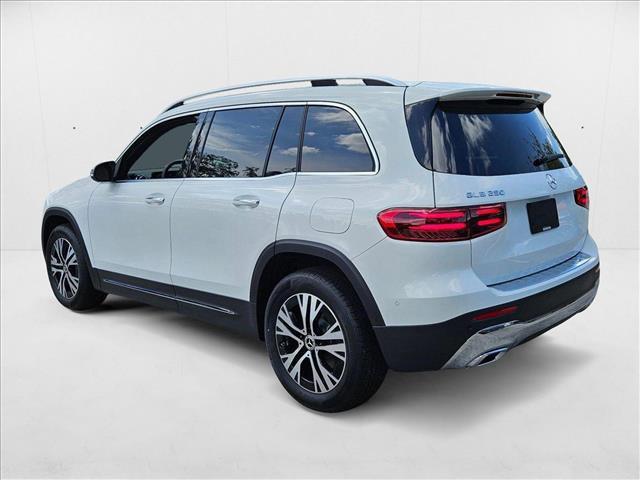 Photo of 2025 Polar White Mercedes-Benz GLB 250