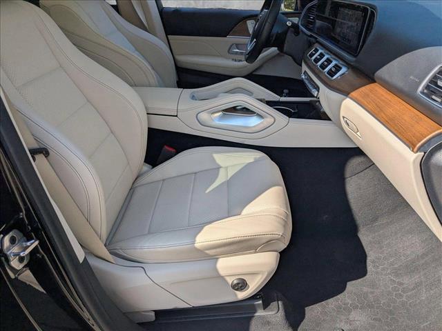 Photo of 2022 Black Mercedes-Benz GLE 350