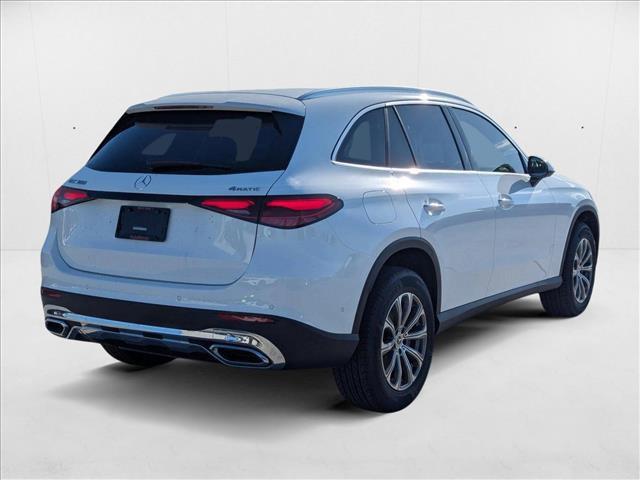 Photo of 2025 Polar White Mercedes-Benz GLC 300