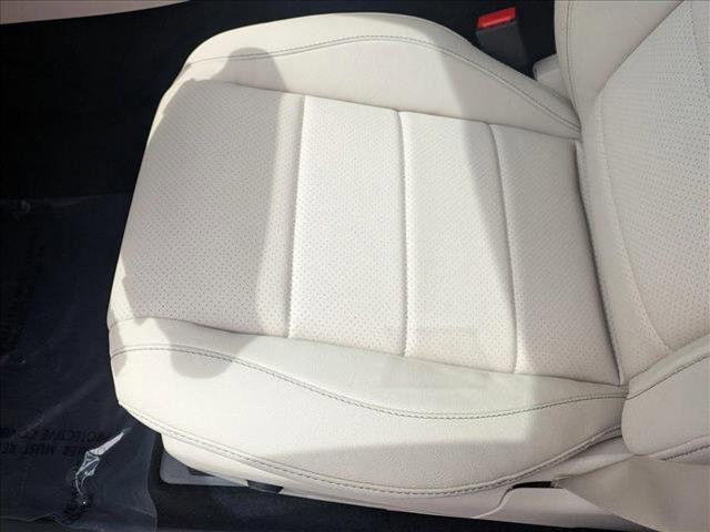 Photo of 2025 Polar White Mercedes-Benz GLE 350
