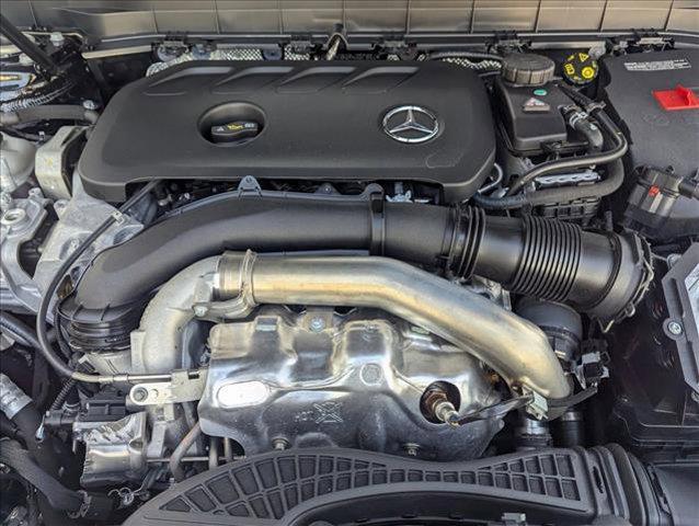 Photo of 2024 Night Black Mercedes-Benz GLB 250