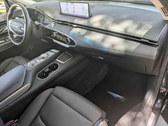 Photo of 2023 Vik Black Genesis GV70