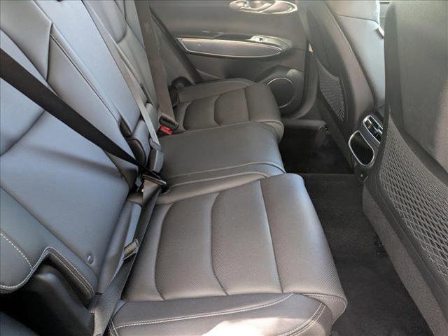 Photo of 2023 Vik Black Genesis GV70