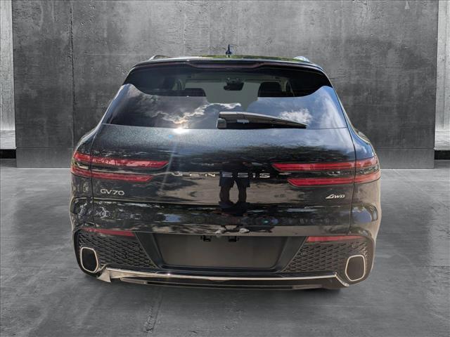 Photo of 2023 Vik Black Genesis GV70