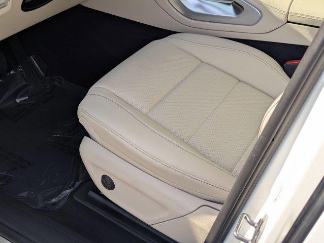 Photo of 2025 Polar White Mercedes-Benz GLE 350