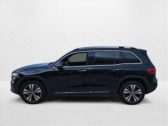 Photo of 2025 Night Black Mercedes-Benz GLB 250