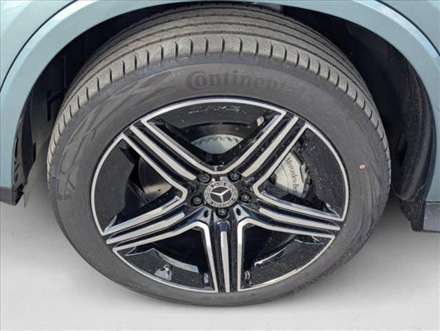 Photo of 2025 Verde Silver Metallic Mercedes-Benz GLC 350e