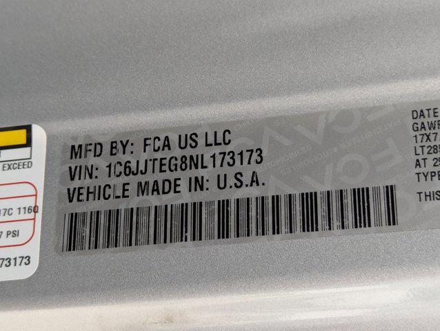 Photo of 2022 Silver Zynith Clearcoat Jeep Gladiator
