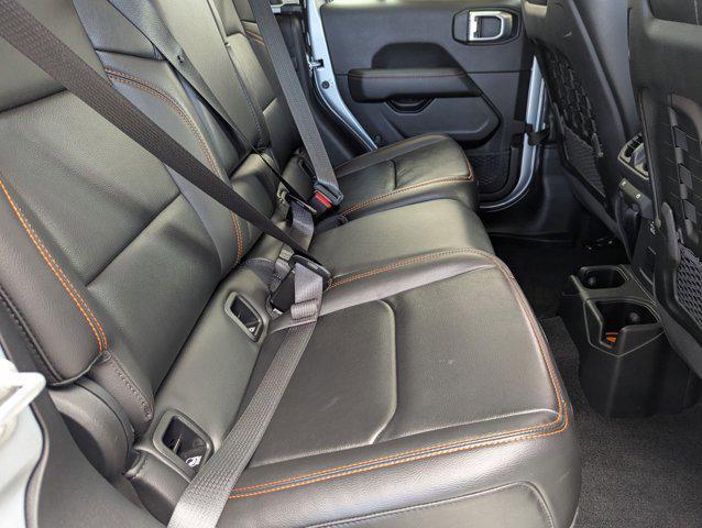 Photo of 2022 Silver Zynith Clearcoat Jeep Gladiator