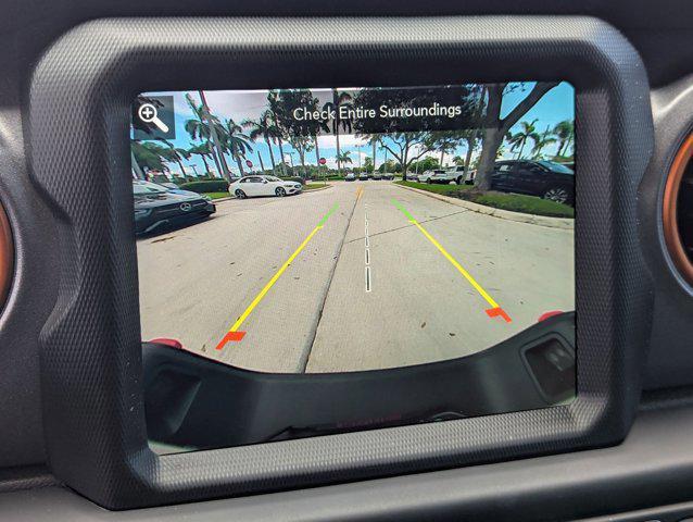 Photo of 2022 Silver Zynith Clearcoat Jeep Gladiator